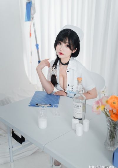 新闻联播里亮相的伊能静