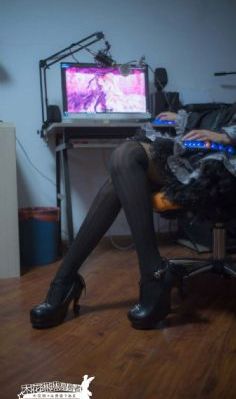 钱塘湖春行