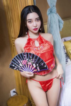 小婕子伦流澡到高潮电影