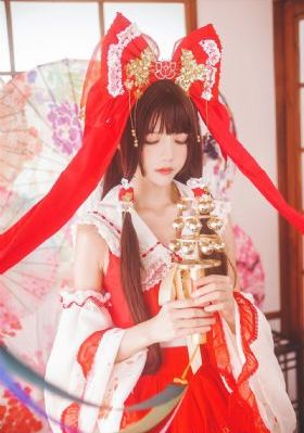 洛葳