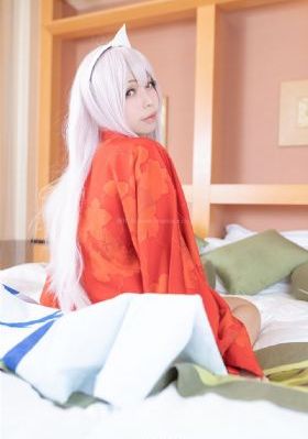 杨振宁携48岁翁帆度过102岁生日